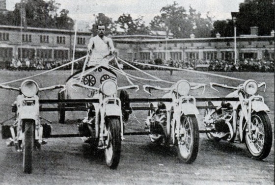 "Antiqa" poyga. Avstraliya. 1930-yil