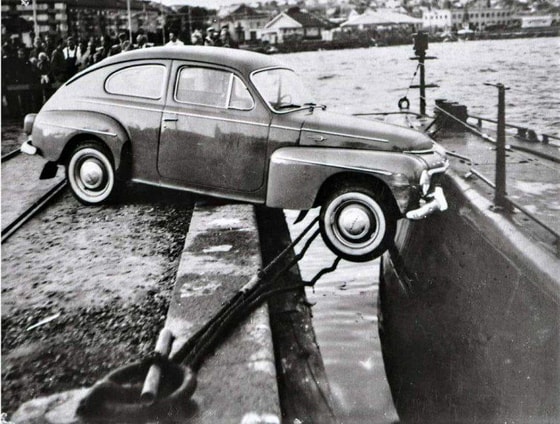 Dunyodagi eng kamyob to'qnashuv, mashina va suv osti kemasining o'zaro to'qnashuvi. Shvetsiya, 1961-yil 19-avgust