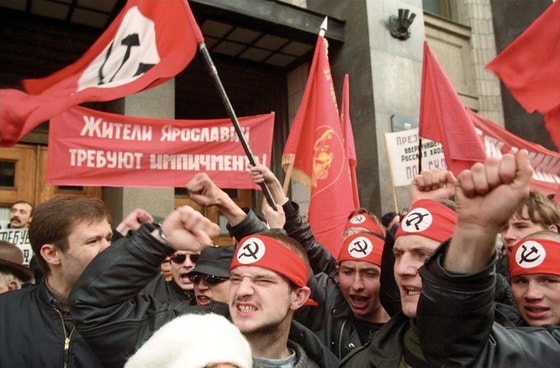 Rossiyada Davlat Dumasiga kiraverishda o'tkazilgan miting. 1999-yil 15-may
