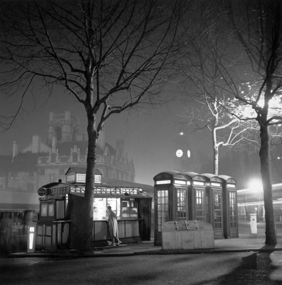 1952-yillarda tungi London ko'chalari