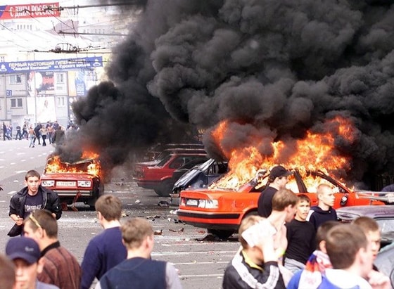 2002-yilda o'tkazilgan Jahon chempionatida Rossiya terma jamoasi Yaponiyaga 1:0 hisobiga mag'lub bo'lganidan so'ng Moskvada yuz bergan tartibsizliklar