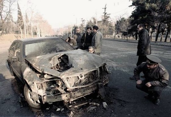 2005-yilda uyushtirilgan suiqasddan keyin Ingushetiya prezidentining zirhli Mercedes-Benz S600 avtomobili
