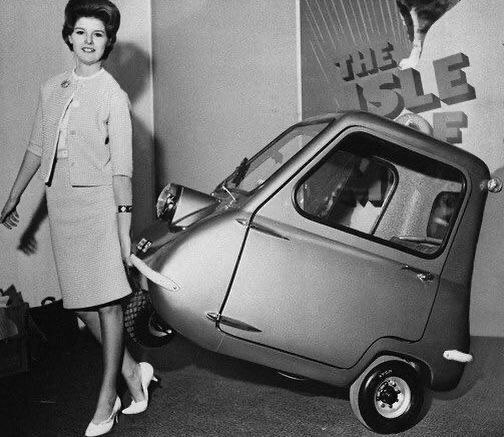 Soatiga 40 milyagacha yuradigan, 420 dollarlik "Car Peel P500" mashinasining taqdimoti. London. 1962-yil