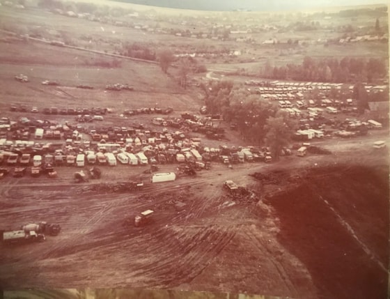 Chernobilda tashlab ketilgan mashinalar