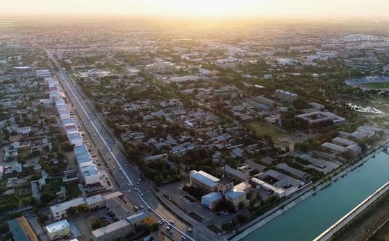 На фото Сырдарьинская область / Uzbekistan Travel