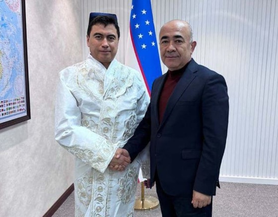 На фото Даврон Хидоятов и Зоир Мирзаев / Хокимият Ташобласти