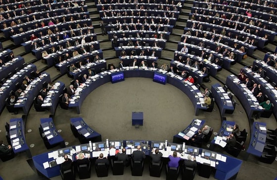 На фото Европарламент / Euronews