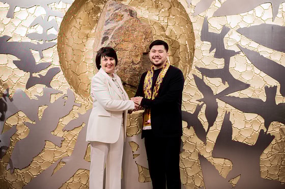 На фото директор ХК «Хумо» Светлана Меркулова и главный редактор Repost.uz Фарход Ташпулатов