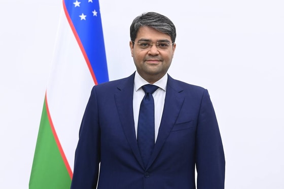 На фото Азим Ахмедхаджаев / пресс-секретарь премьер-министра