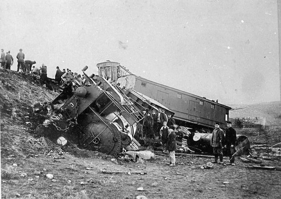 Orenburg-Toshkent yo'nalishidagi temir yo'lning "Darboza" va "Keles" bekatlari oralig'ida sodir bo'lgan birinchi yirik poyezd halokati. 1906-yil 12-dekabr