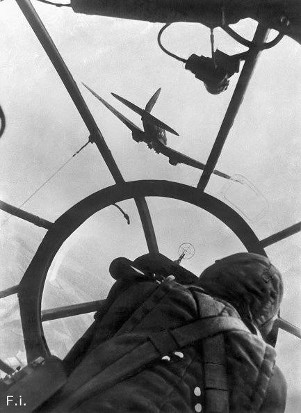 Germaniyaning He 110 bombardimonchi samolyotining parvozi