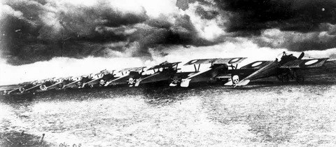 Janubi-g'arbiy frontning 19-korpus eskadronining samolyotlari. 1916-yil