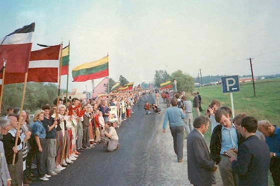 Boltiqbo'yidagi odamlardan tashkil topgan yirik zanjir "Boltiq yo'li" 1989-yil