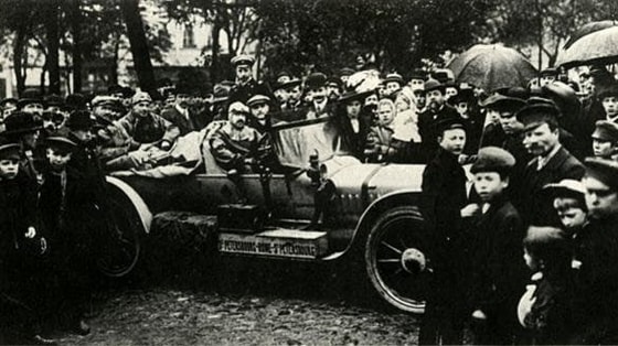 1910-yilning avgust oyida Rossiyada ishlab chiqarilgan Russo-Balt avtomobili