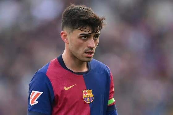 На фото Педри / Forbes