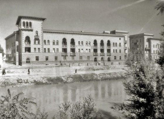 Toshkent shahridagi "O'rda", anhor bo'yi. 1950-yil