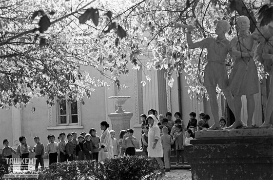 Toshkent viloyatida joylashgan "Politotdel" kolxozidagi bolalar bog'chasi. 1980-yil