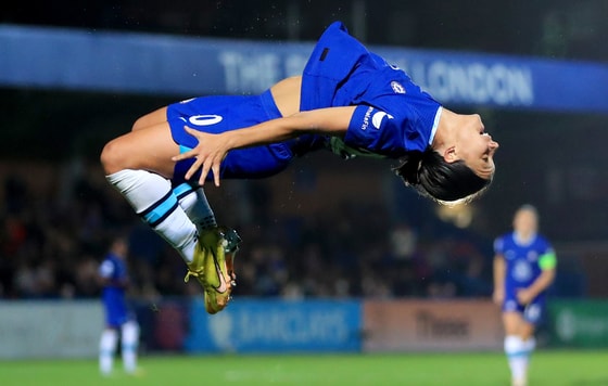 Ayollar chempionlar ligasi guruh bosqichining 2-turidan o'rin olgan "Chelsi" - "Vlazniya" uchrashuvidan olingan kadrFoto: Getty Images