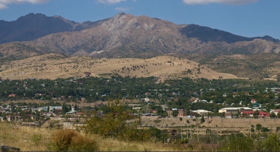 На фото Бостанлыкский район / Википедия