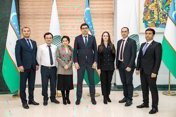 Команда управления корпоративного обслуживания и международных расчетов «Ипак Йули» банка