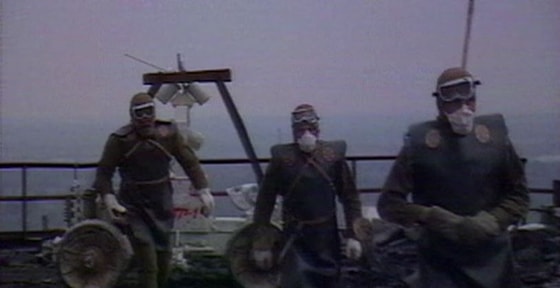Chernobilda sodir bo'lgan avariya oqibatlarini bartaraf qilish uchun kelgan qutqaruv brigadalari. 1986-yil