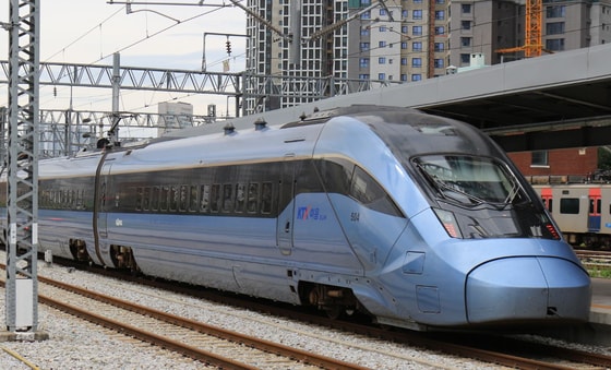 На фото поезд KTX-Eum / Википедия