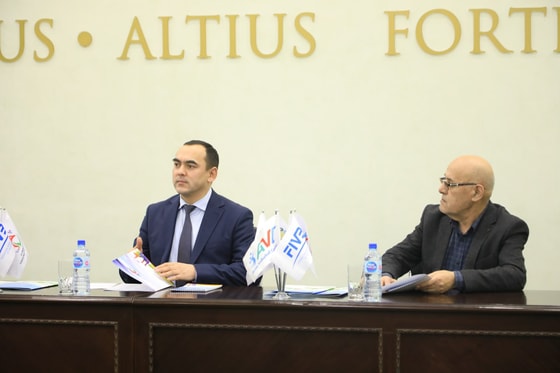 Абдукодир Тошкулов — слева. Фото: Минвуза