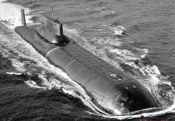 Dunyodagi eng yirik suv osti kemasi "Akula". U 1980-yil 23-senyabrda Severodvinskda ishga tushirilgan