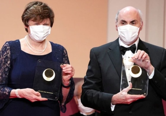 На фото Каталин Карико и Дрю Вайсман / Reuters