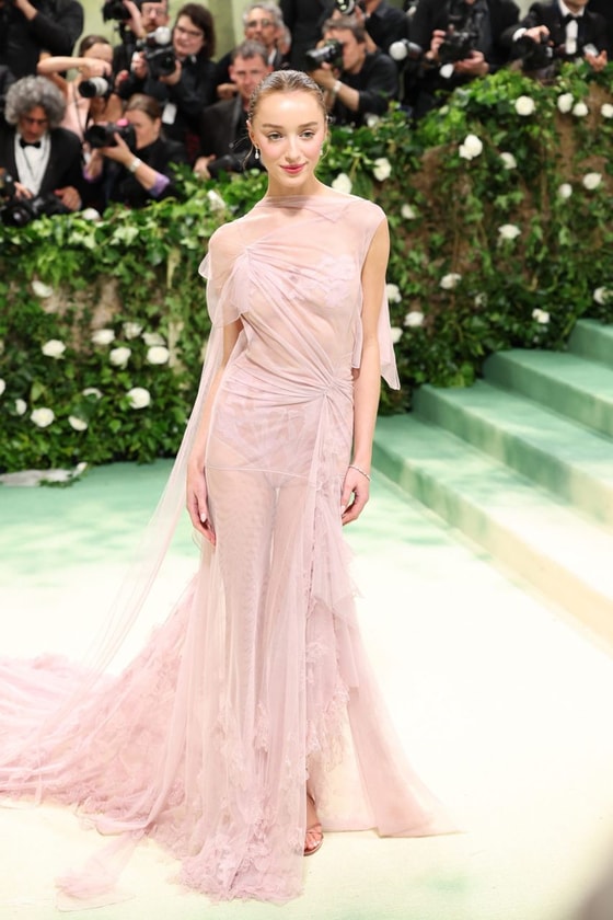 Фиби Дайневор в Victoria Beckham&nbsp;