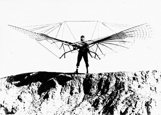 Dunyodagi birinchi "uchuvchi odam". U mazkur parvoz vaqtida 15 metr balandlikdan qulab vafot etgan. 1896-yil