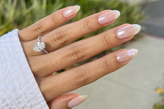 Маникюр «глазированные ногти»Фото: The Symbol