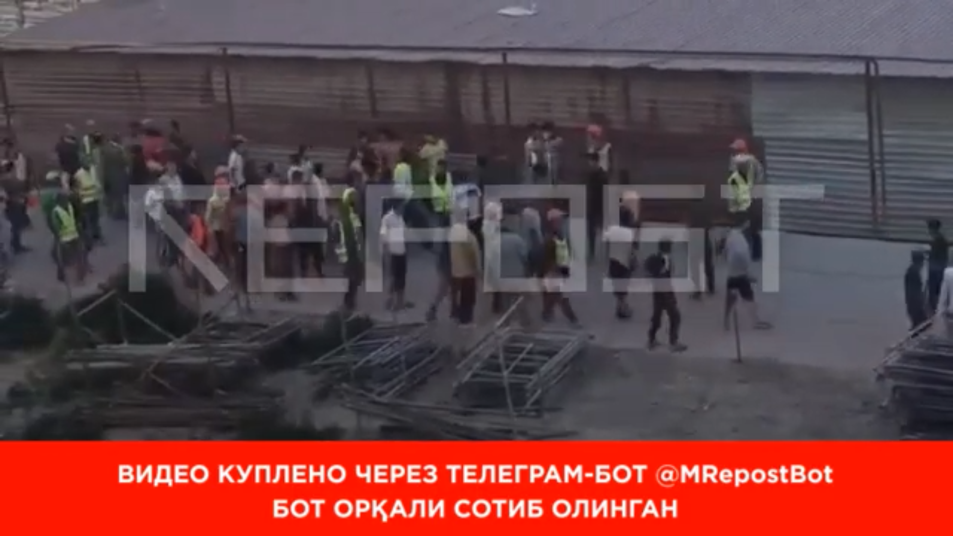 В Сергелийском районе строители устроили массовую драку и попали на видео