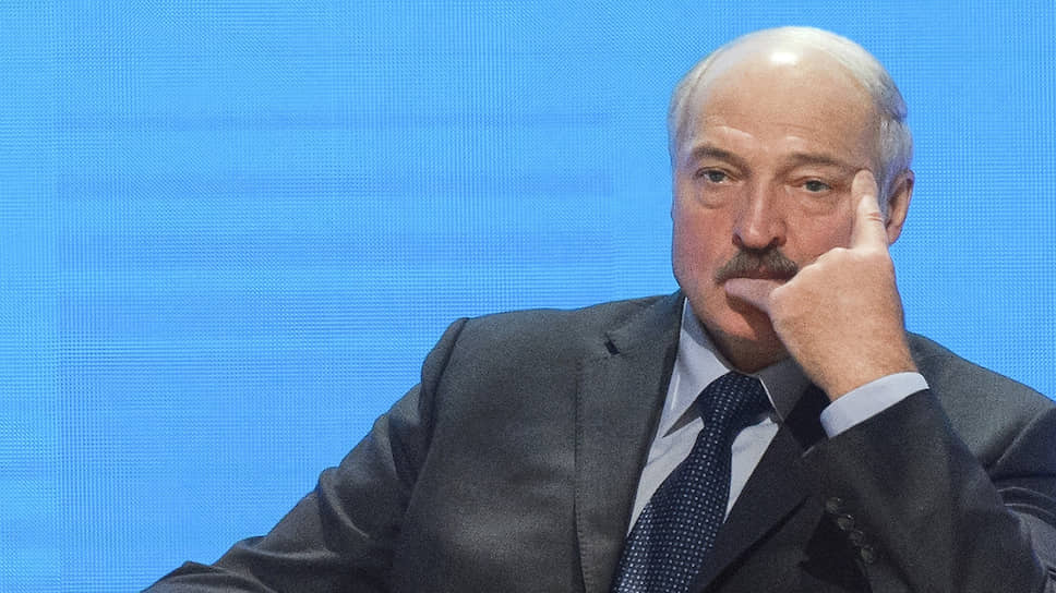 Лукашенко собрал совещание по протестам в Беларуси