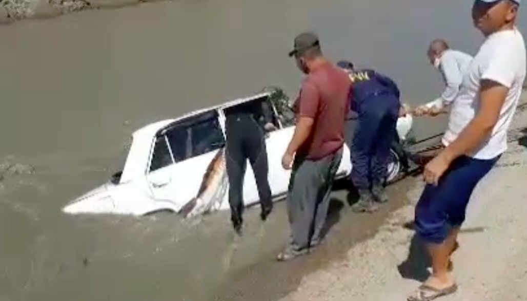 Выяснились подробности пропажи водителя утонувшей машины в Самарканде