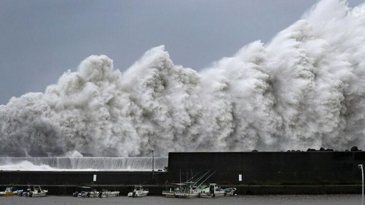В Японии эвакуируют более 1,6 миллиона человек из-за тайфуна «Хайшен»