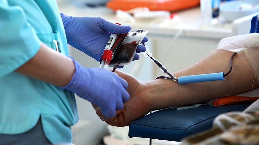 Переливание крови переболевших коронавирусом не ускорило выздоровление зараженных