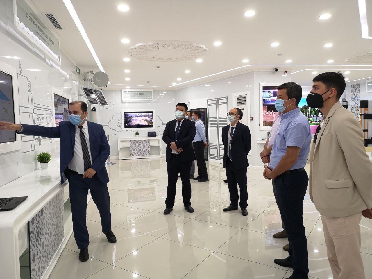 Городской хокимият изучает возможности построения «Цифрового Ташкента» на базе решений Huawei