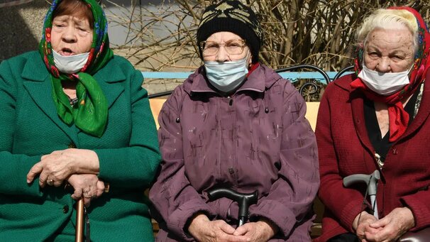 Власти Подмосковья вслед за Москвой рекомендовали изолироваться жителям старше 65 лет и имеющим хронические заболевания 