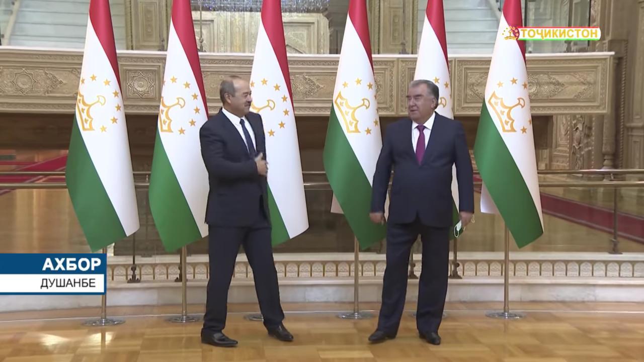 Абдулла Арипов и президент Таджикистана показали, как нужно здороваться в пандемию коронавируса