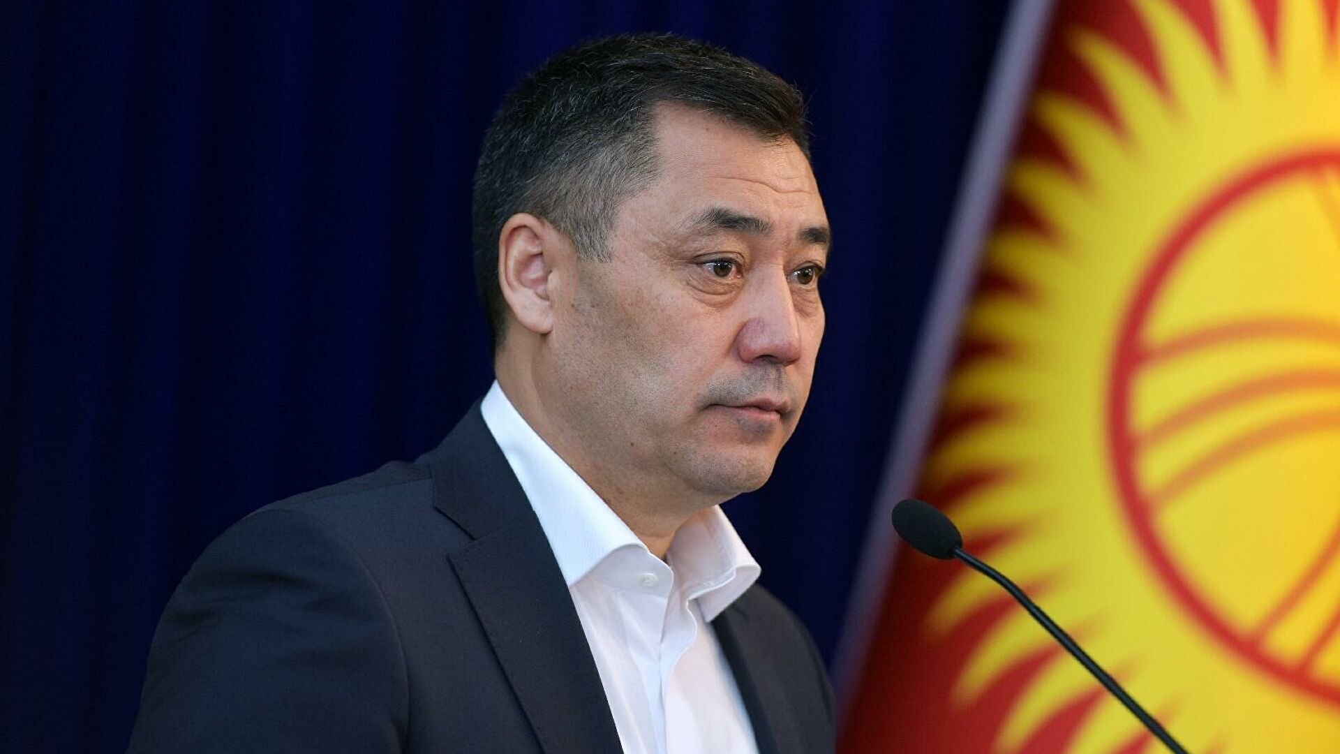 Полномочия президента Киргизии перешли к премьеру-министру