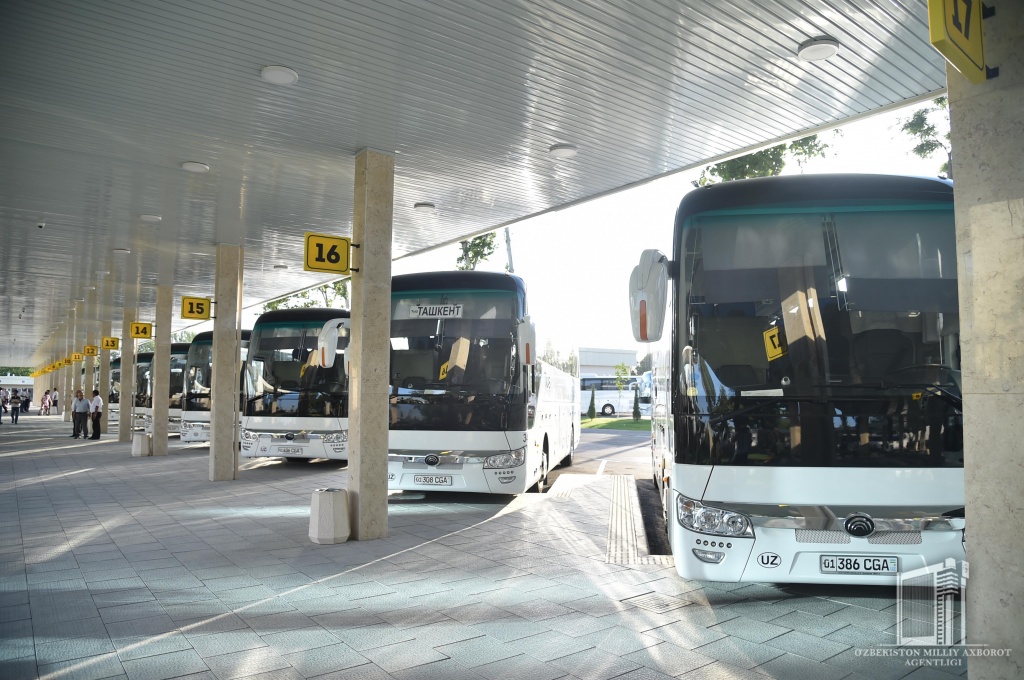 В Узбекистане запускают все междугородние автобусные рейсы