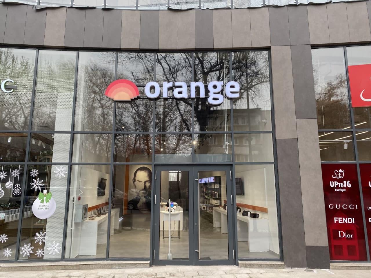 В Ташкенте открылся магазин премиальной техники «Orange»