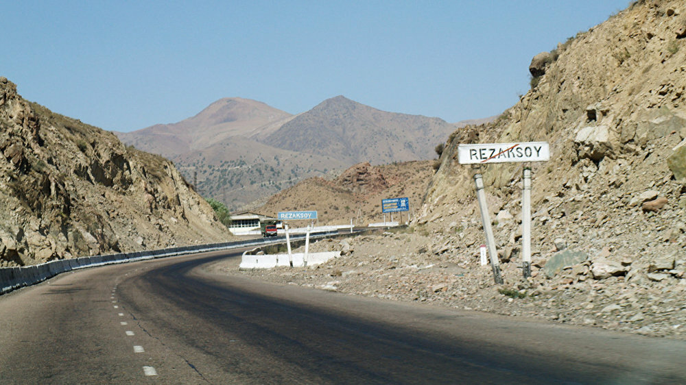 Более тысячи населенных пунктов Узбекистана остались без движения транспорта