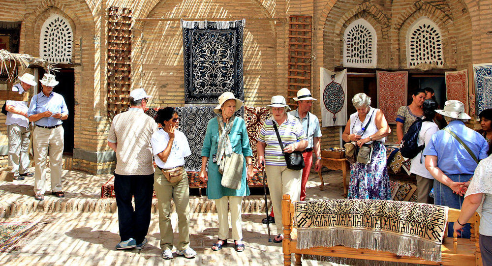 Стало известно, из каких стран чаще всего приезжали туристы в Узбекистан в 2020 году
