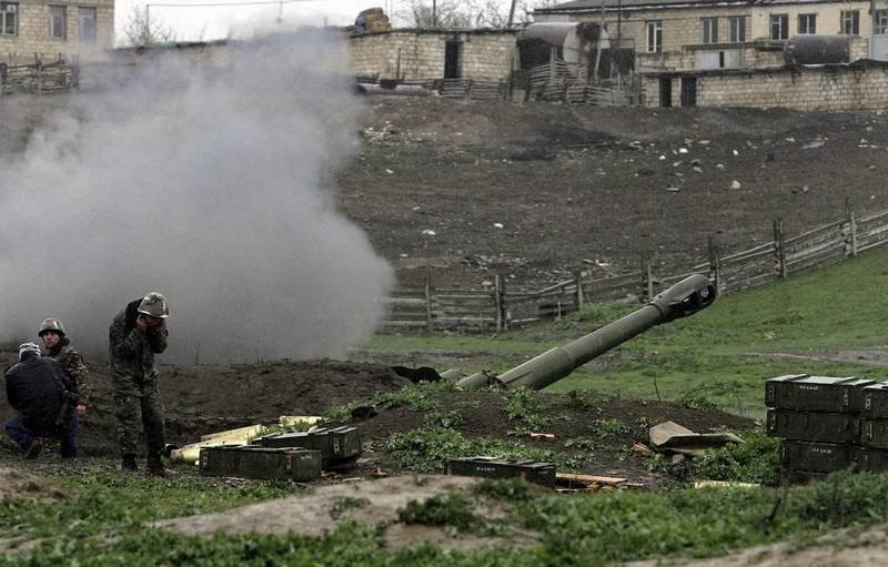 Азербайджан сообщил о стрельбе на границе с Арменией