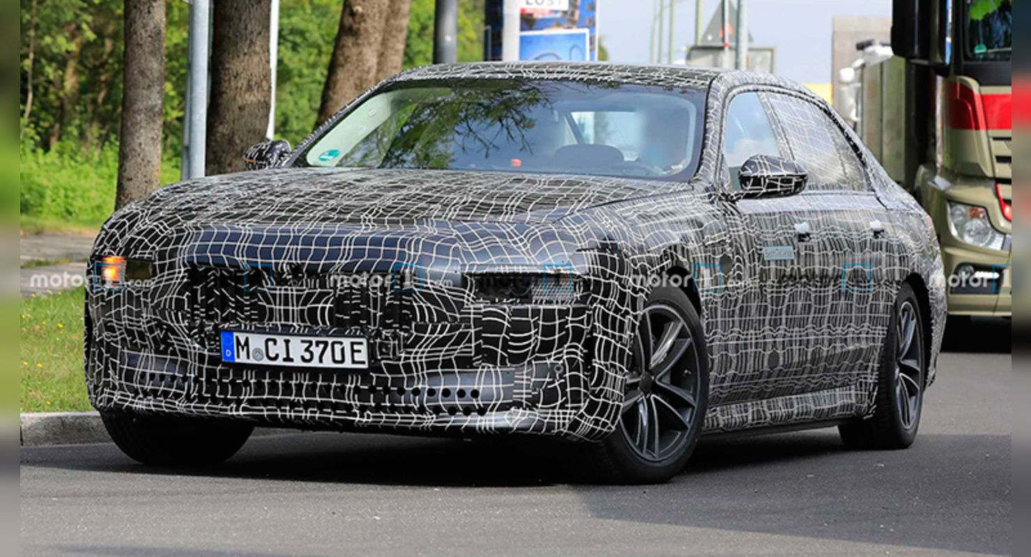 BMW рассказал о новом электрокаре i7
