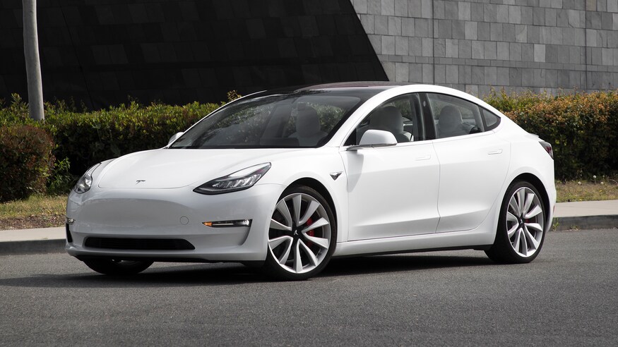 Фото: Tesla Model 3/oavto.ru