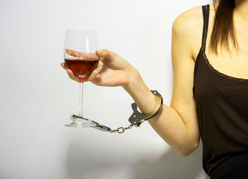 Российский нарколог развеял популярный миф об алкоголизме