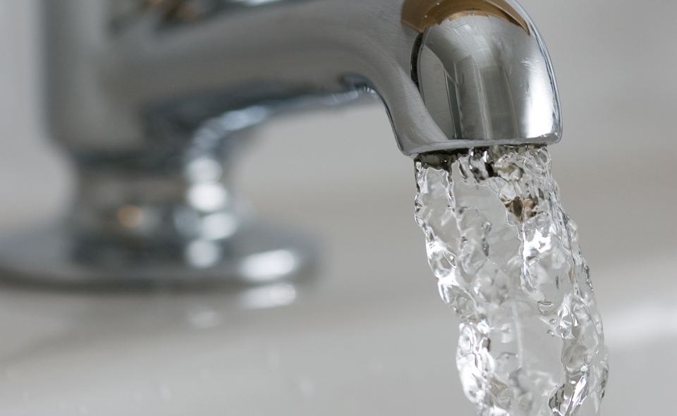 Некоторые столичные районы отключат от питьевой воды на два дня